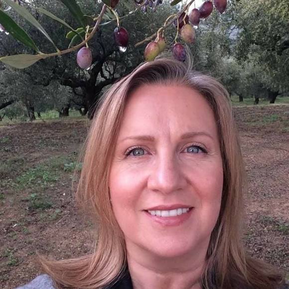 Meet your Posher, Kari - Picture 1 of 1